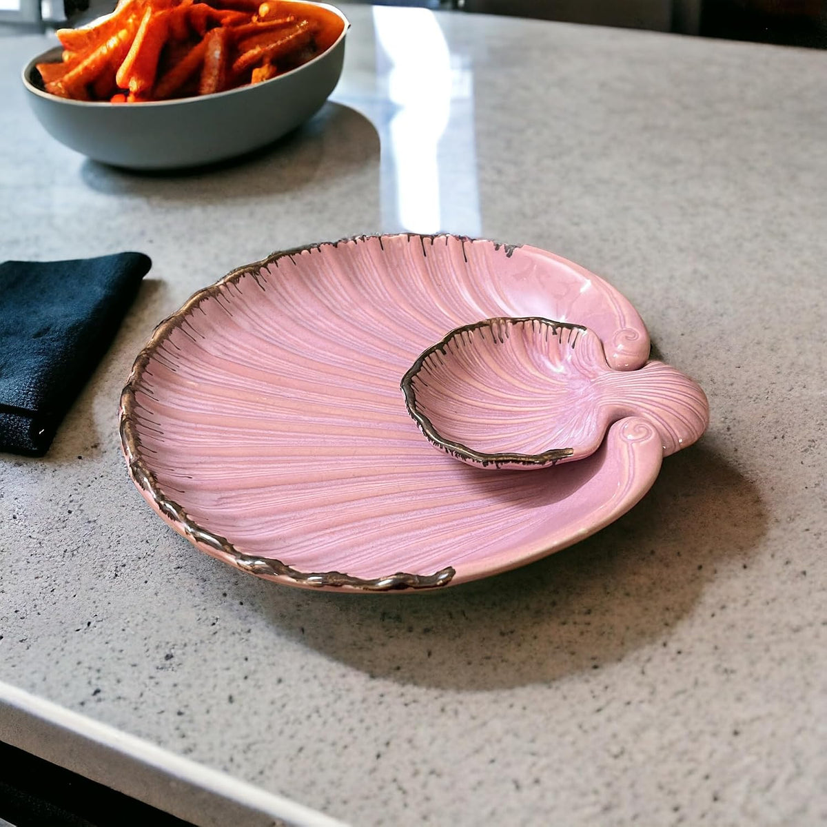 SOULCRAFTZ Coral Reef Hand Glazed Ceramic Chip and Dip Platter Pink